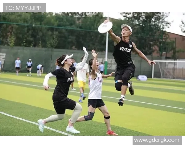 武汉飞盘队在滑板精英赛中以60分稳居积分榜首位